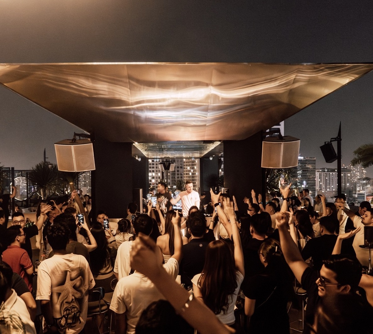 Zion Sky Lounge & Dining — khoảnh khắc event rooftop Sài Gòn 17