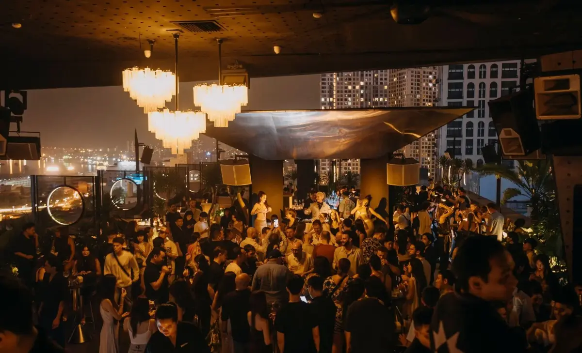Zion Sky Lounge & Dining — khoảnh khắc event rooftop Sài Gòn 28