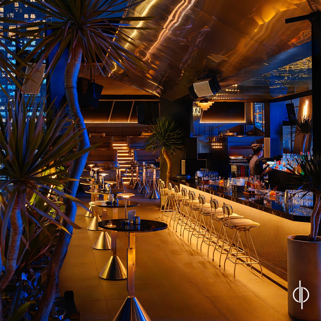 Zion Sky Lounge & Dining — không gian rooftop tầng 14 Quận 1 03