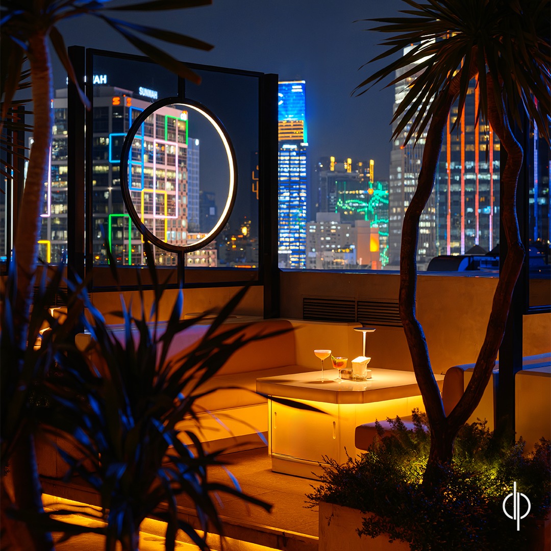 Zion Sky Lounge & Dining — không gian rooftop tầng 14 Quận 1 04