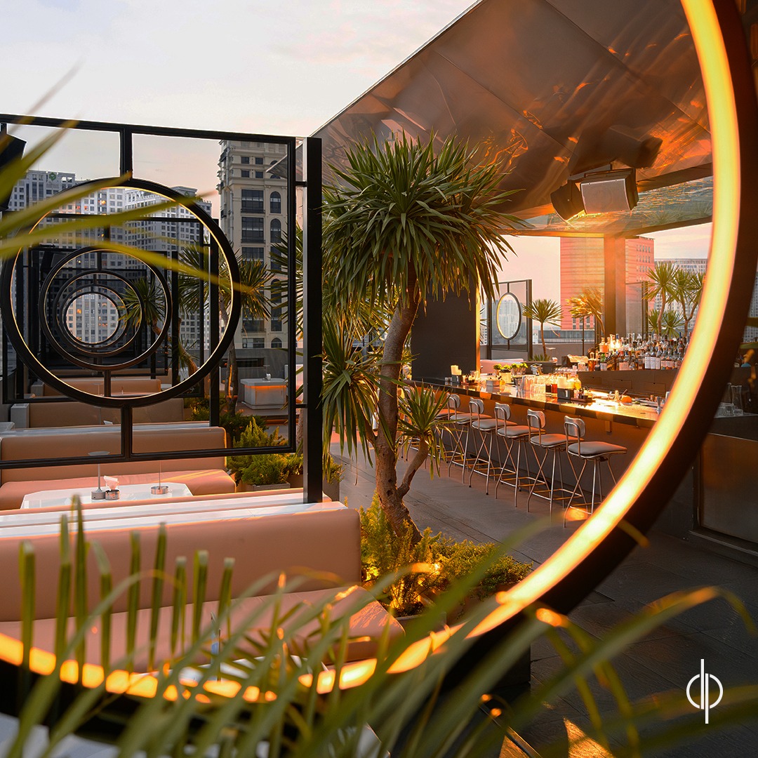 Zion Sky Lounge & Dining — không gian rooftop tầng 14 Quận 1 06