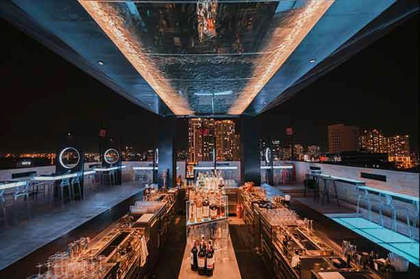 Zion Sky Lounge & Dining — không gian rooftop tầng 14 Quận 1 08