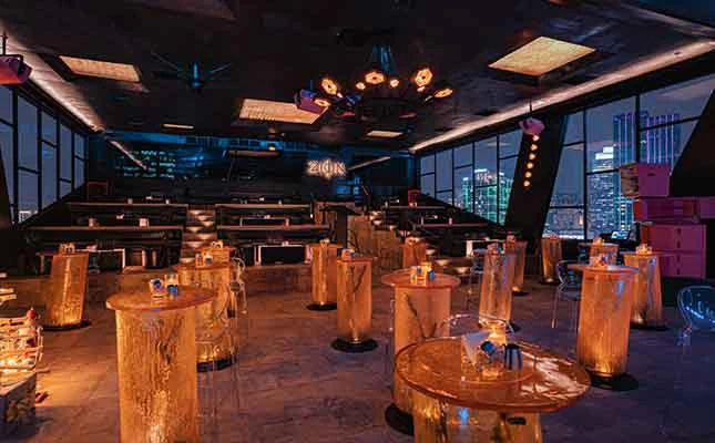 Zion Sky Lounge & Dining — không gian rooftop tầng 14 Quận 1 10