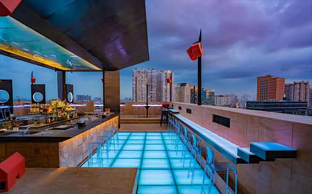 Zion Sky Lounge & Dining — không gian rooftop tầng 14 Quận 1 11